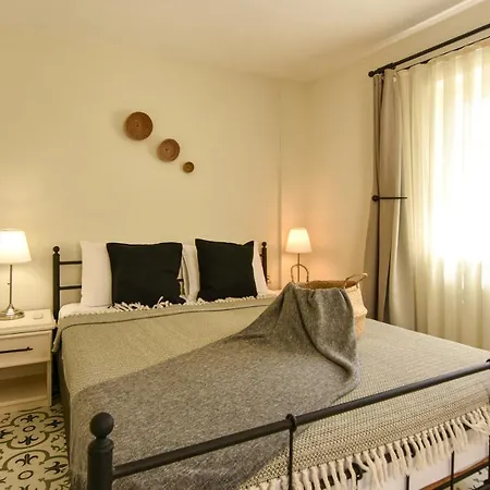 Guest house Lunaria 3*