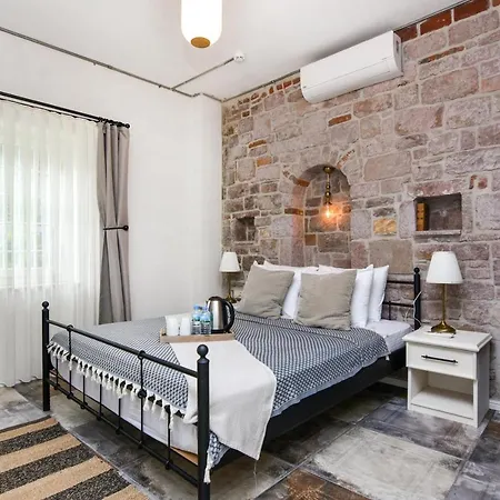 Lunaria Guest house 3*