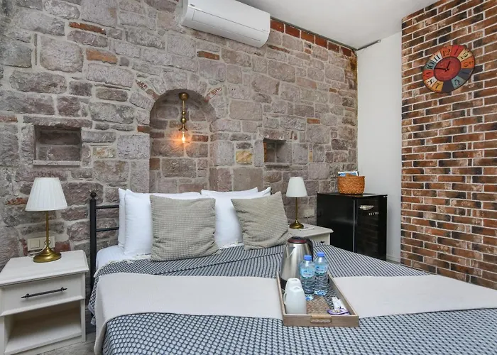 Lunaria Guest house 3*