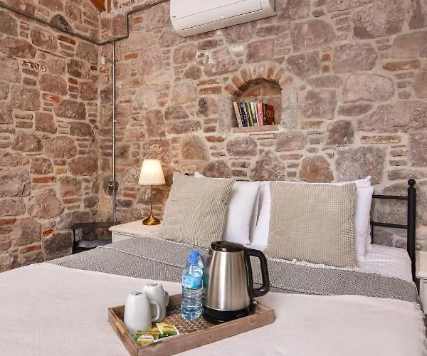 Lunaria Guest house 3*