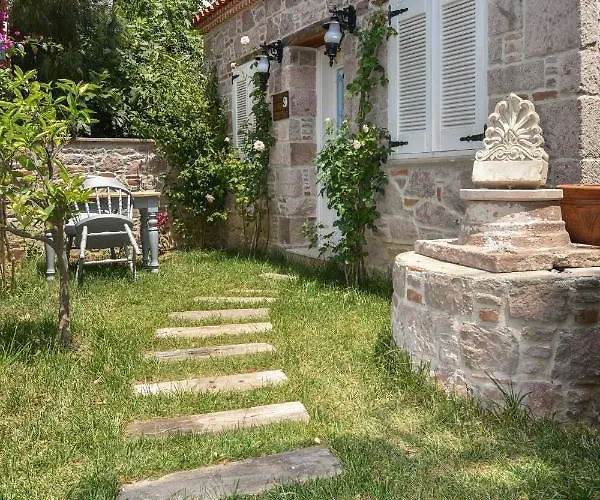 Lunaria Айвалик